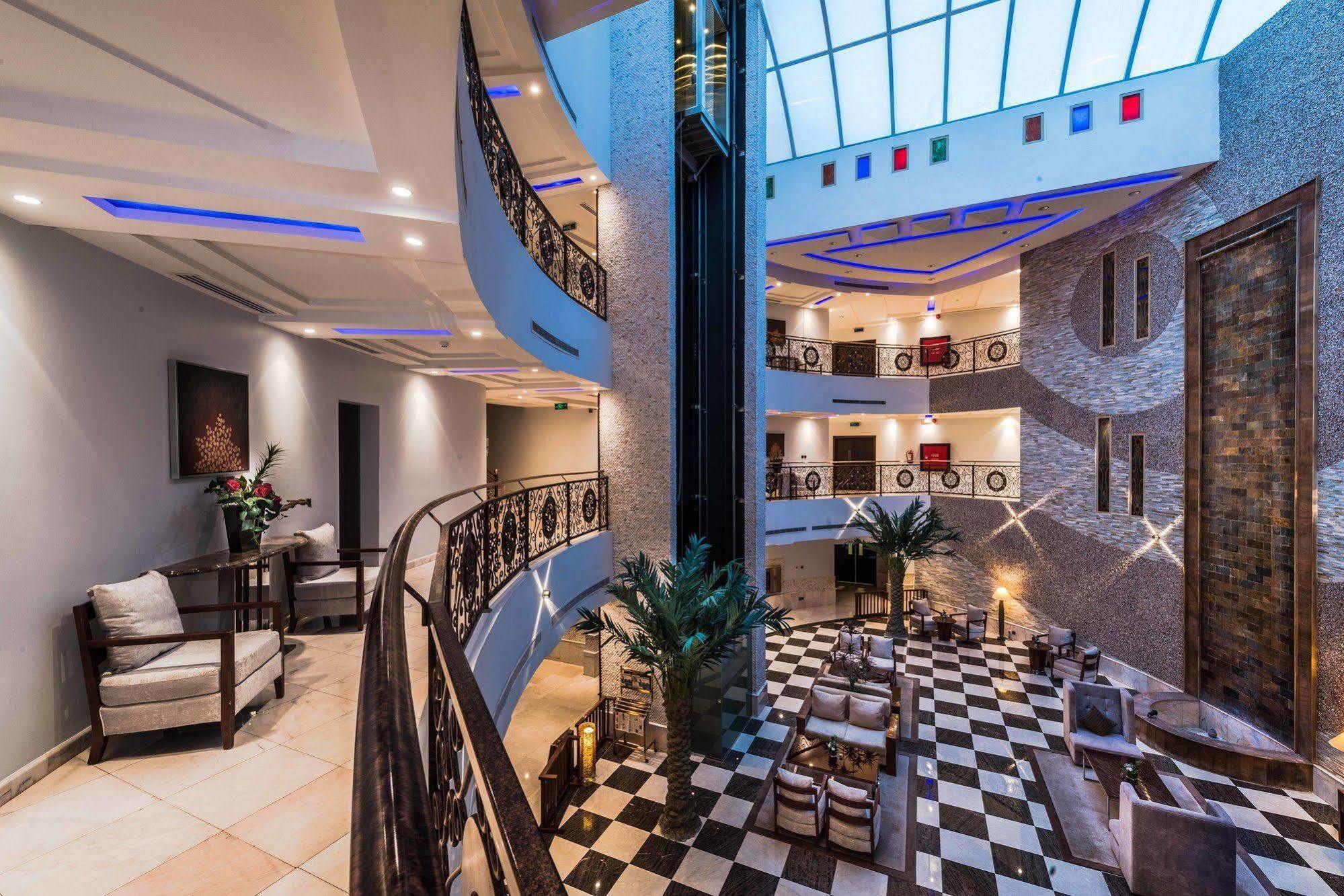 Boudl Al Fakhria Aparthotel Unaizah Bagian luar foto